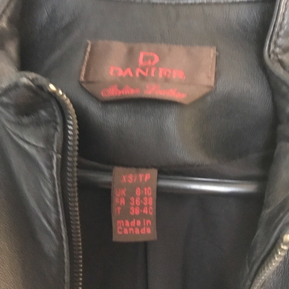 Danier leather jacket - Picture 3 of 3